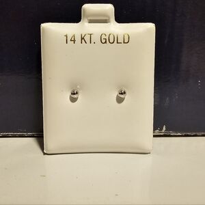 14 KT White Gold Stud Earrings